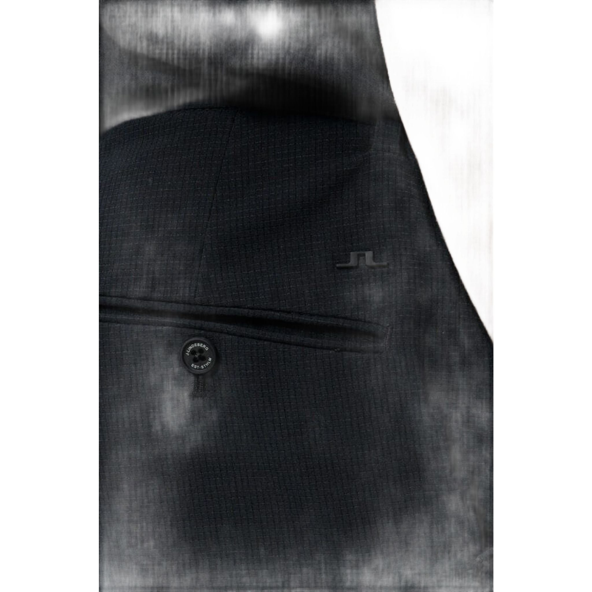 Pantaloncini da golf aderenti J. Lindeberg Vent da uomo