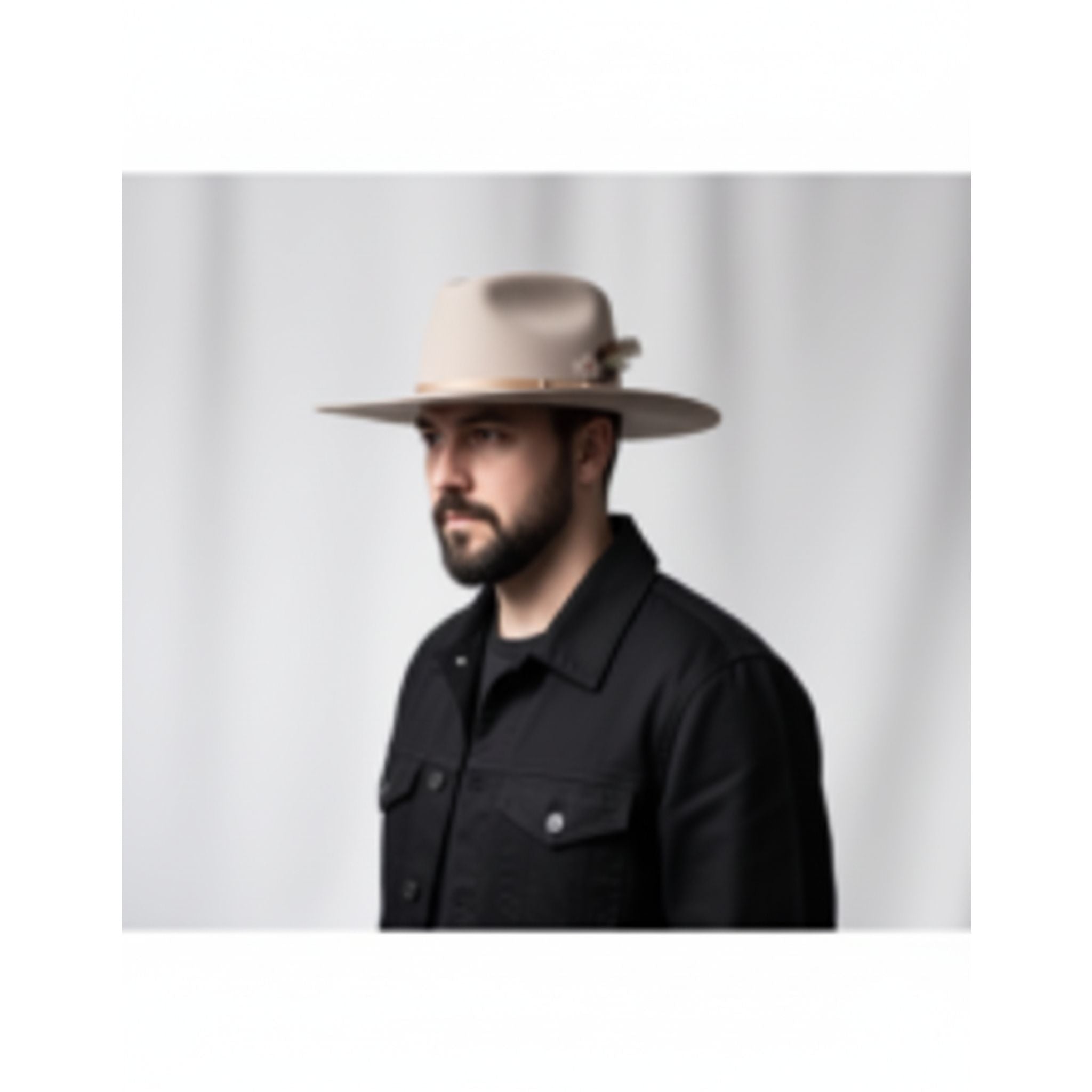 Cappello Trilby in tessuto beige L dell'agenzia Erwin Reithmeier