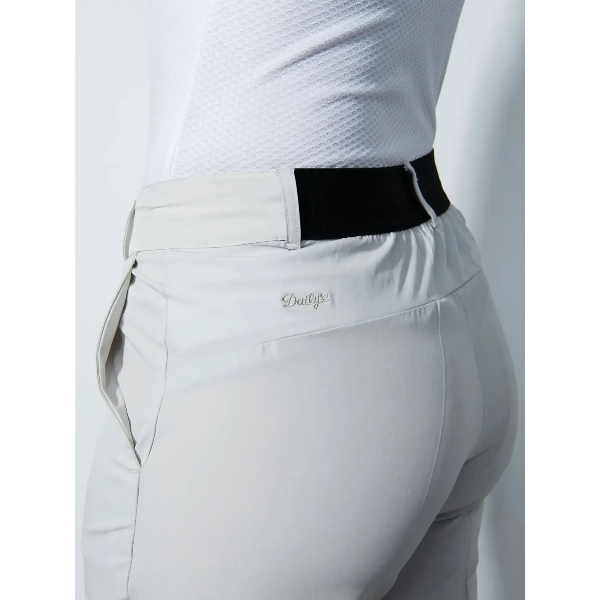 Sport quotidiani oltre i pantaloncini da donna