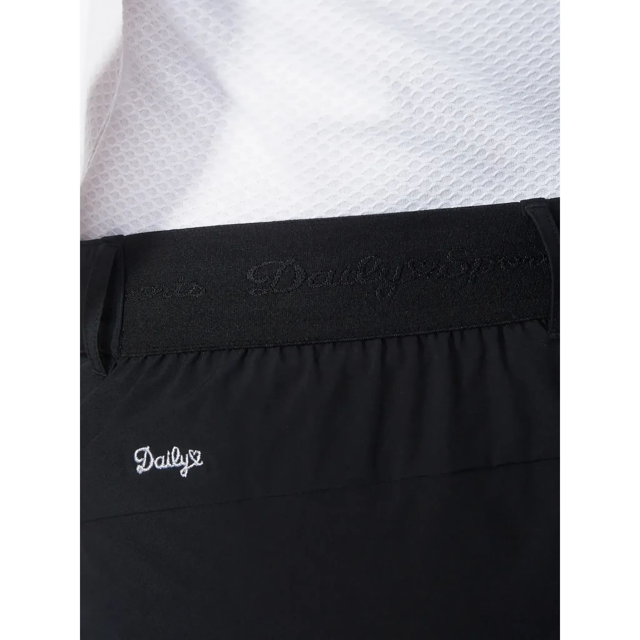 Sport quotidiani oltre i pantaloncini da donna