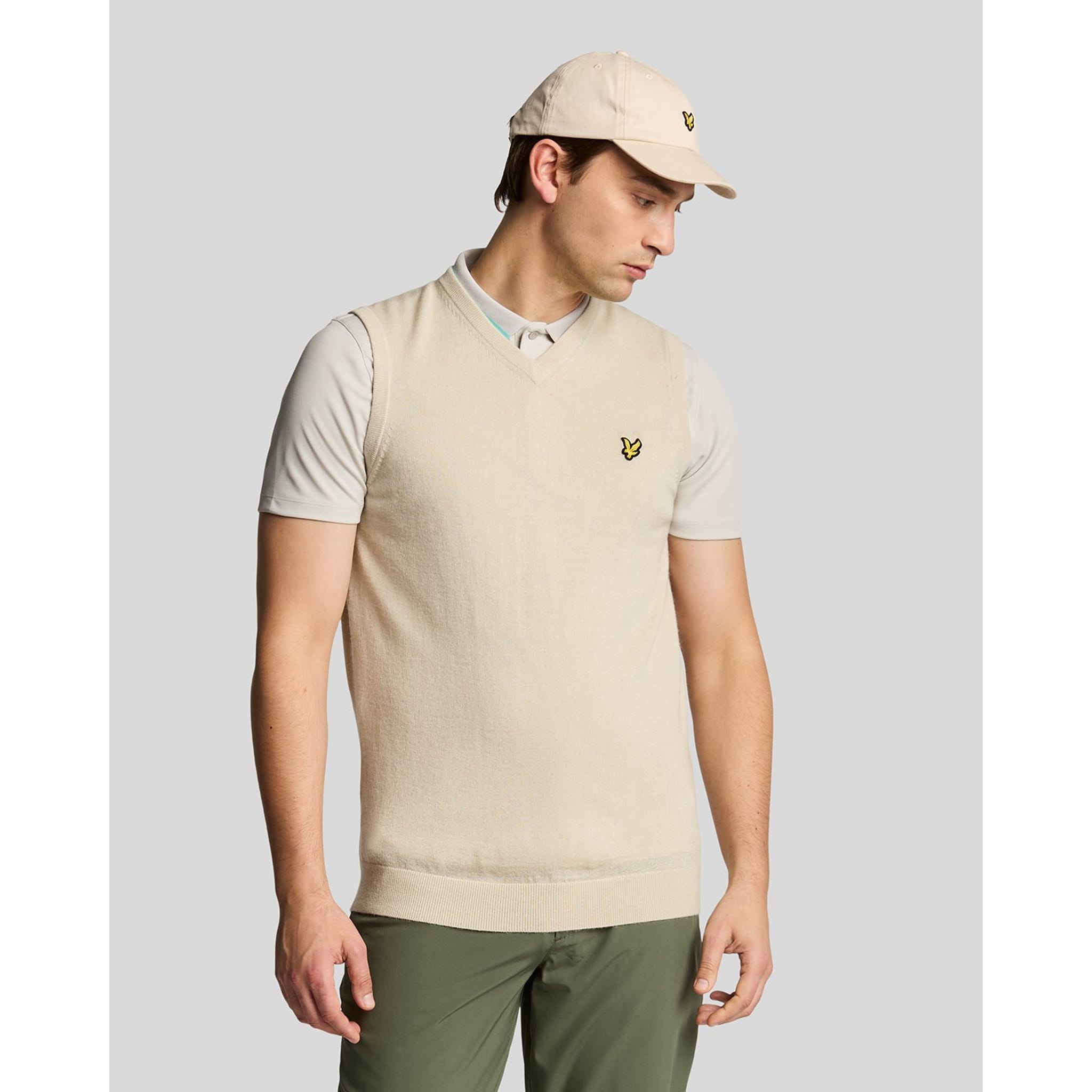 Lyle & Scott Merino Blend Knitted V-Neck Vest Herren